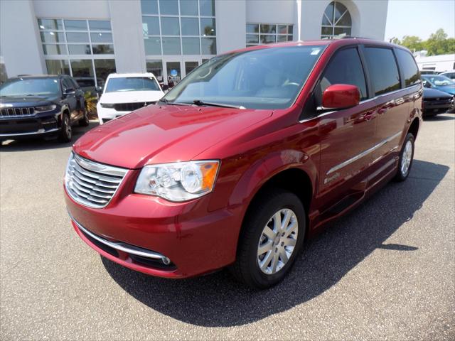 2016 Chrysler Town & Country Touring