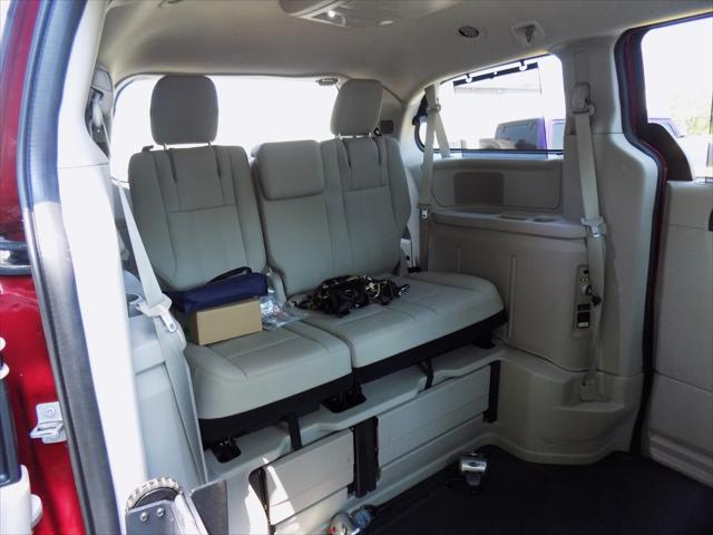 2016 Chrysler Town & Country Touring