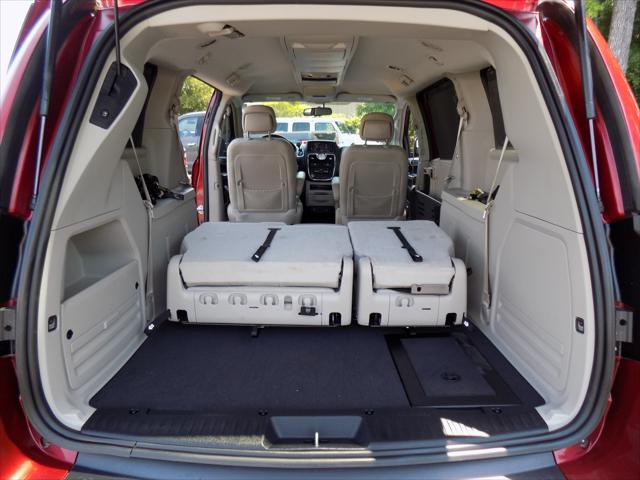 2016 Chrysler Town & Country Touring