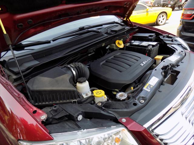 2016 Chrysler Town & Country Touring