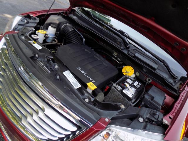 2016 Chrysler Town & Country Touring