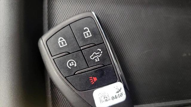 2023 GMC Sierra 1500 2WD Crew Cab Short Box SLT