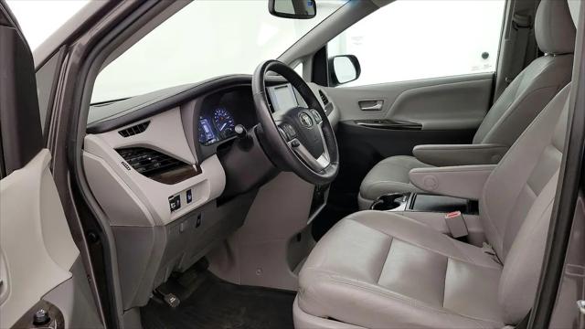 2017 Toyota Sienna XLE 8 Passenger