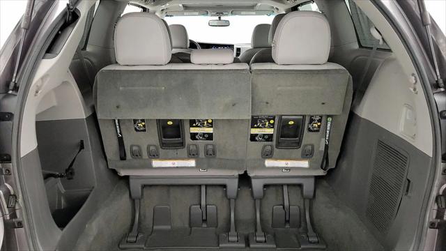 2017 Toyota Sienna XLE 8 Passenger
