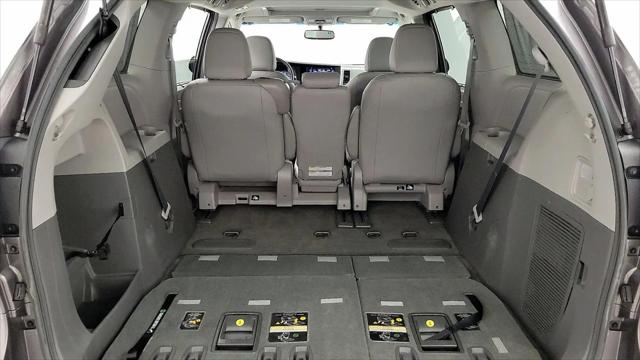 2017 Toyota Sienna XLE 8 Passenger