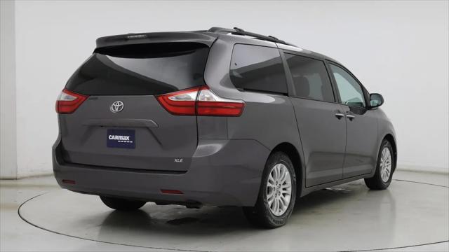 2017 Toyota Sienna XLE 8 Passenger