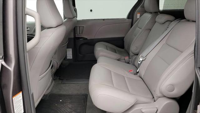 2017 Toyota Sienna XLE 8 Passenger