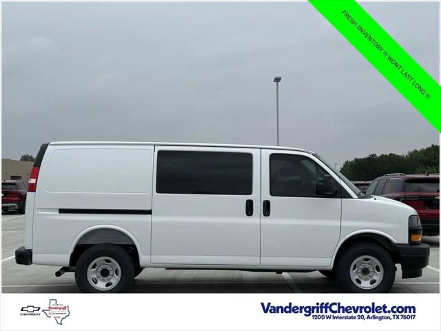 2026 Chevrolet Express Cargo Van 2500 Regular Wheelbase, WT, RWD
