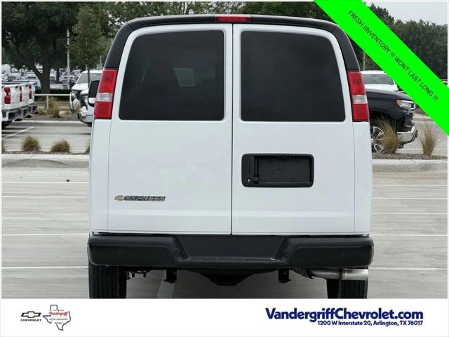 2026 Chevrolet Express Cargo Van 2500 Regular Wheelbase, WT, RWD
