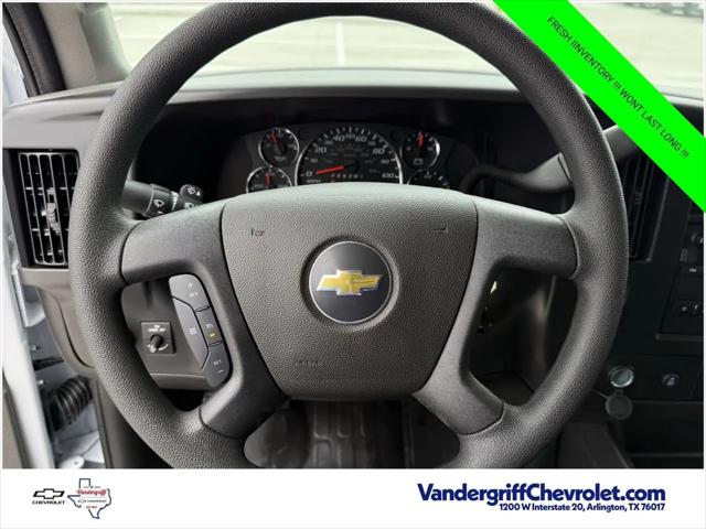 2026 Chevrolet Express Cargo Van 2500 Regular Wheelbase, WT, RWD