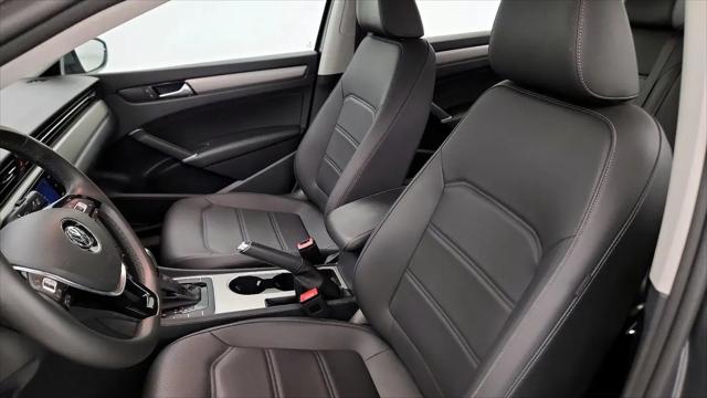 2022 Volkswagen Passat 2.0T SE