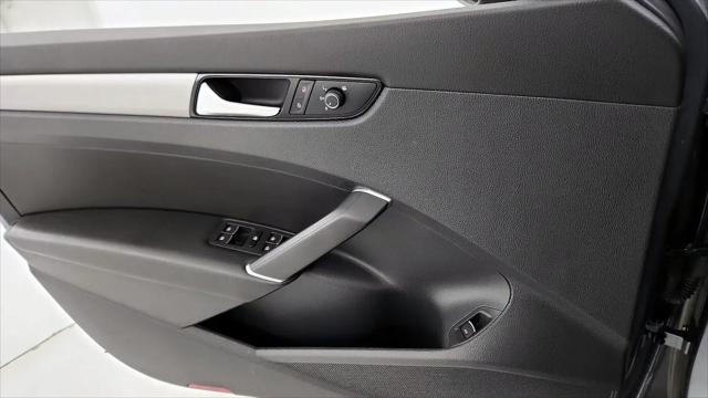2022 Volkswagen Passat 2.0T SE