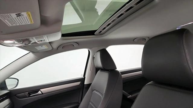 2022 Volkswagen Passat 2.0T SE
