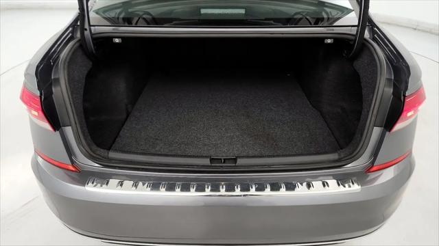2022 Volkswagen Passat 2.0T SE