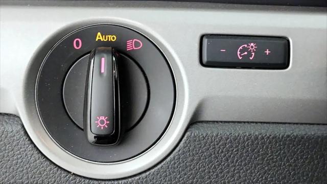 2022 Volkswagen Passat 2.0T SE