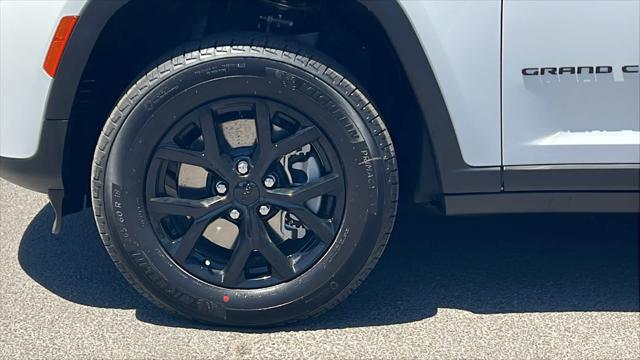 2026 Jeep Grand Cherokee L Altitude 4x4
