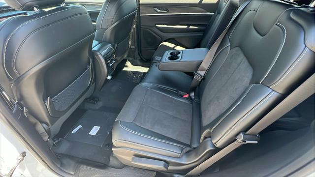 2026 Jeep Grand Cherokee L Altitude 4x4