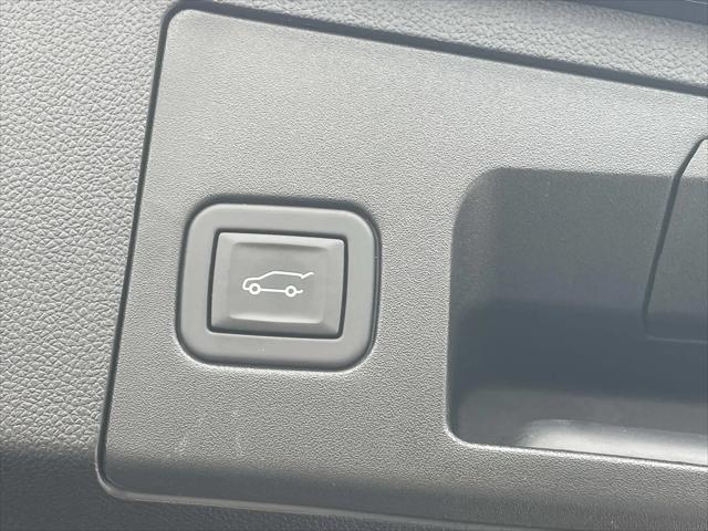 2024 Cadillac XT4 AWD Premium Luxury