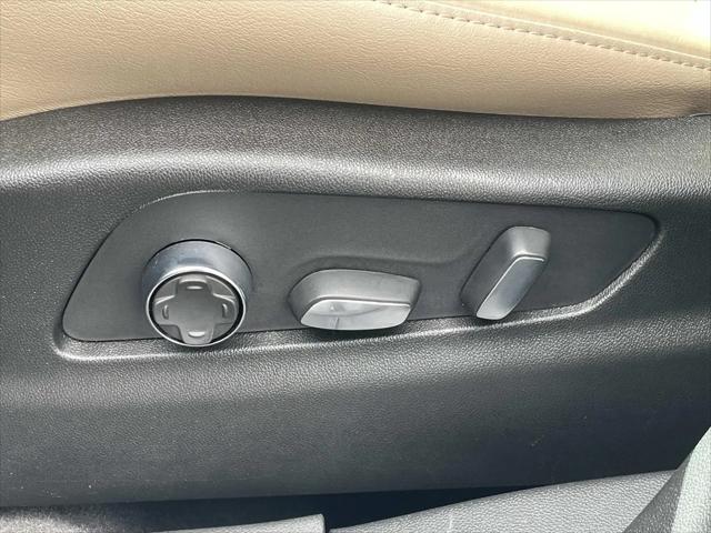 2024 Cadillac XT4 AWD Premium Luxury
