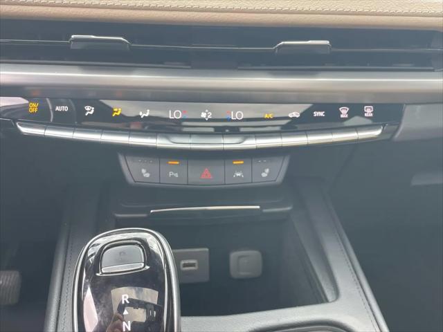 2024 Cadillac XT4 AWD Premium Luxury