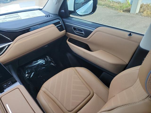 2026 INFINITI QX80 LUXE