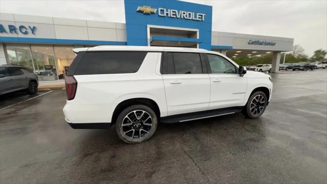 2025 Chevrolet Suburban 4WD LT