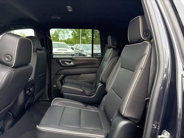 2023 Chevrolet Suburban 4WD Premier
