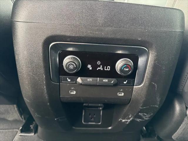 2023 Chevrolet Suburban 4WD Premier