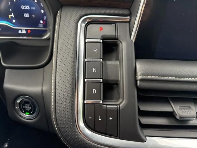 2023 Chevrolet Suburban 4WD Premier