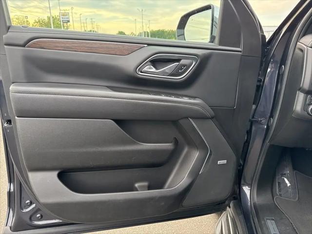2023 Chevrolet Suburban 4WD Premier