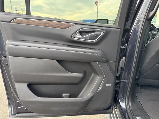 2023 Chevrolet Suburban 4WD Premier