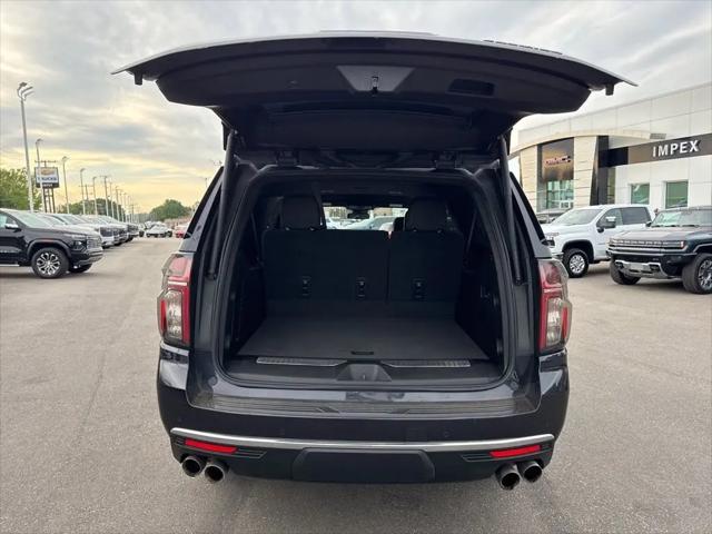 2023 Chevrolet Suburban 4WD Premier