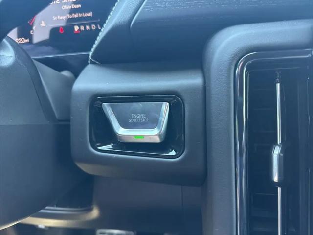2025 GMC Yukon XL AT4 Ultimate 4WD