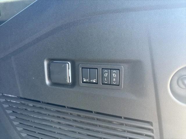 2025 GMC Yukon XL AT4 Ultimate 4WD
