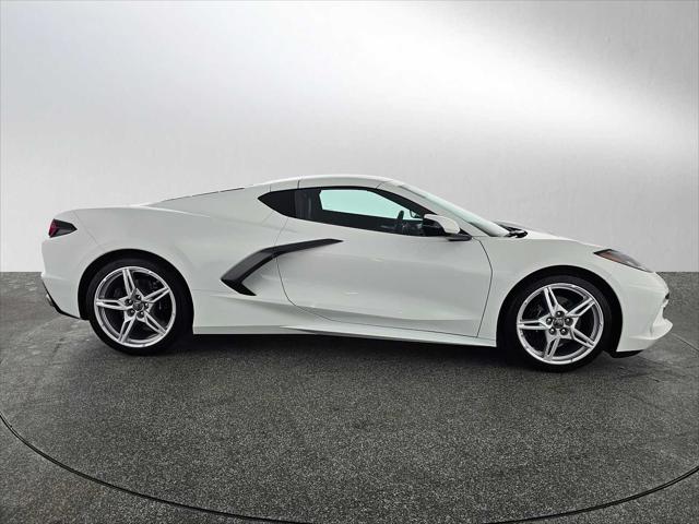 2025 Chevrolet Corvette Stingray RWD Coupe 2LT