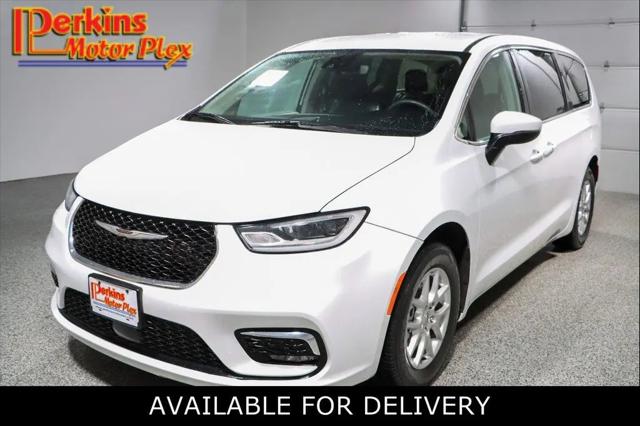 2023 Chrysler Pacifica Touring L for sale in Mayfield, KY