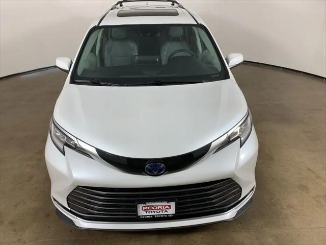 2023 Toyota Sienna Limited