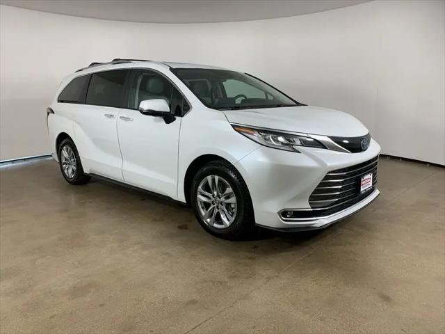 2023 Toyota Sienna Limited