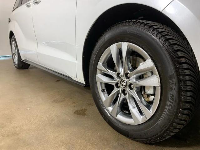 2023 Toyota Sienna Limited