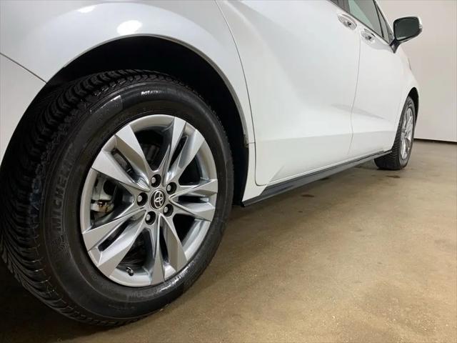 2023 Toyota Sienna Limited