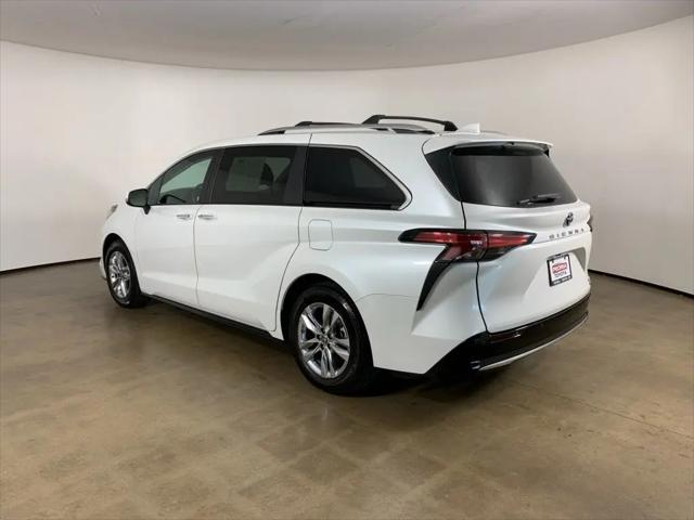 2023 Toyota Sienna Limited