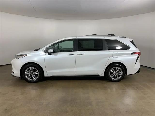 2023 Toyota Sienna Limited