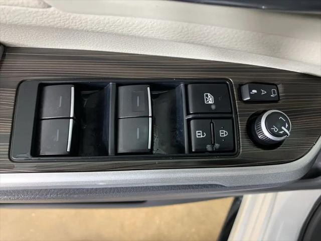 2023 Toyota Sienna Limited