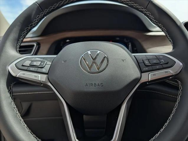 2026 Volkswagen Atlas SE with Technology