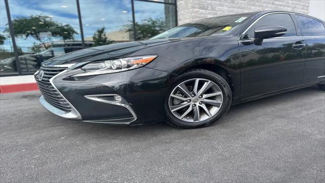 2017 Lexus ES 300h ES 300h
