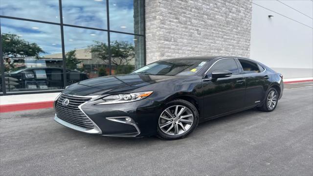 2017 Lexus ES 300h ES 300h