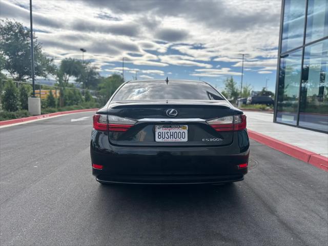 2017 Lexus ES 300h ES 300h