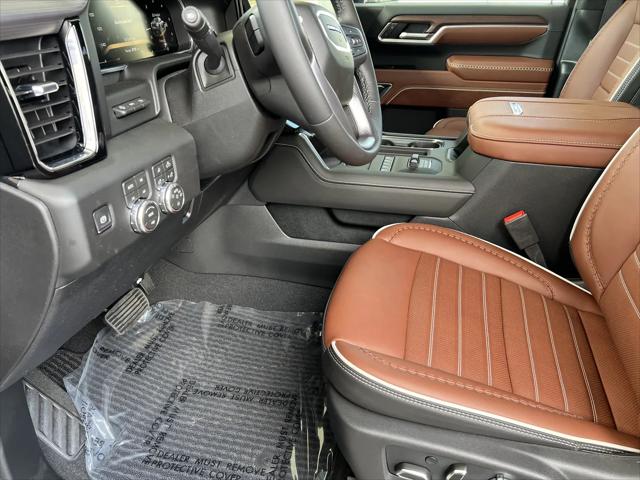 2026 GMC Sierra 2500HD Crew Cab, Standard Bed, Denali Ultimate, 4WD