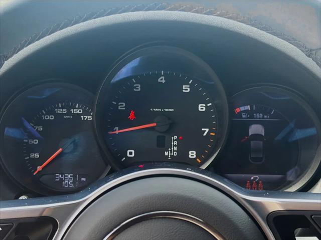 2021 Porsche Macan Macan