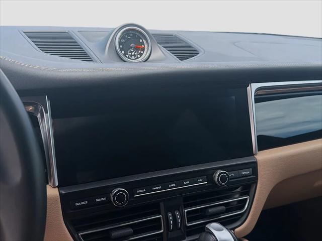 2021 Porsche Macan Macan